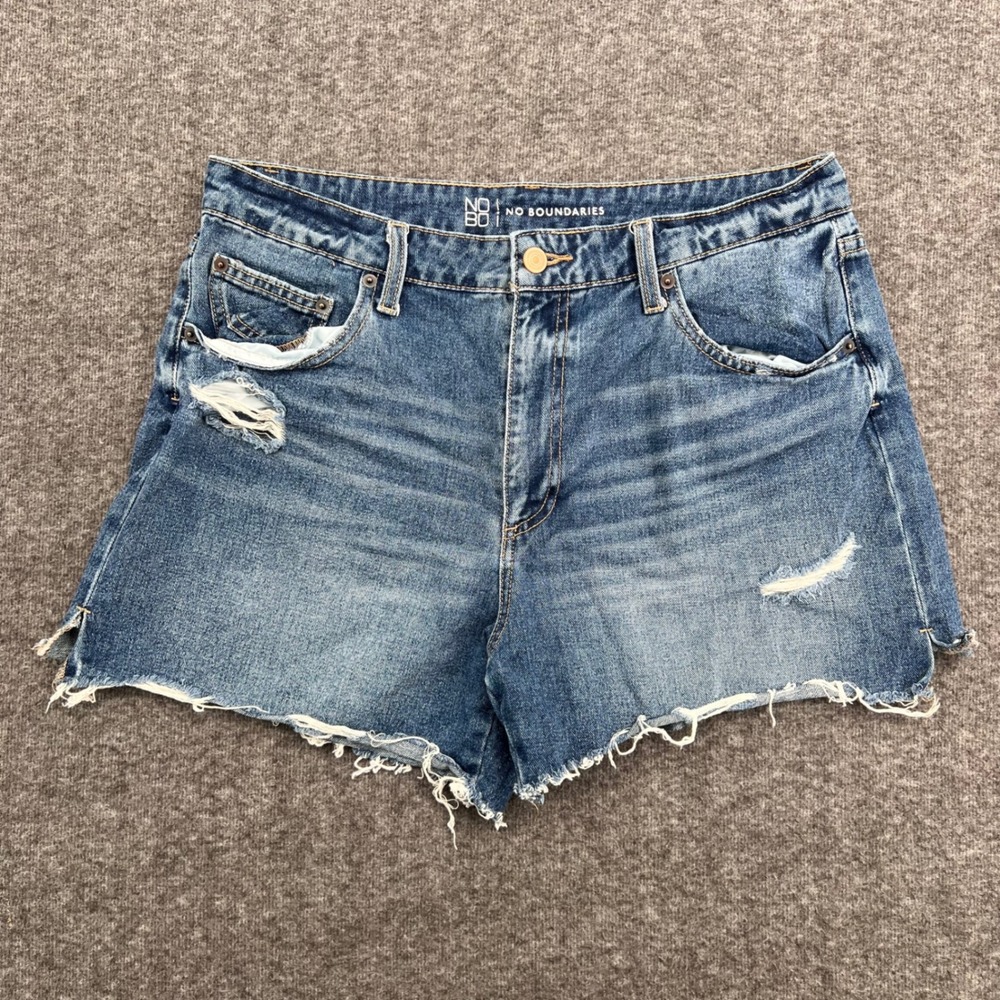 No Boundaries Womens High Rise Distressed‎ Denim Shorts Medium Wash Blue Size 13